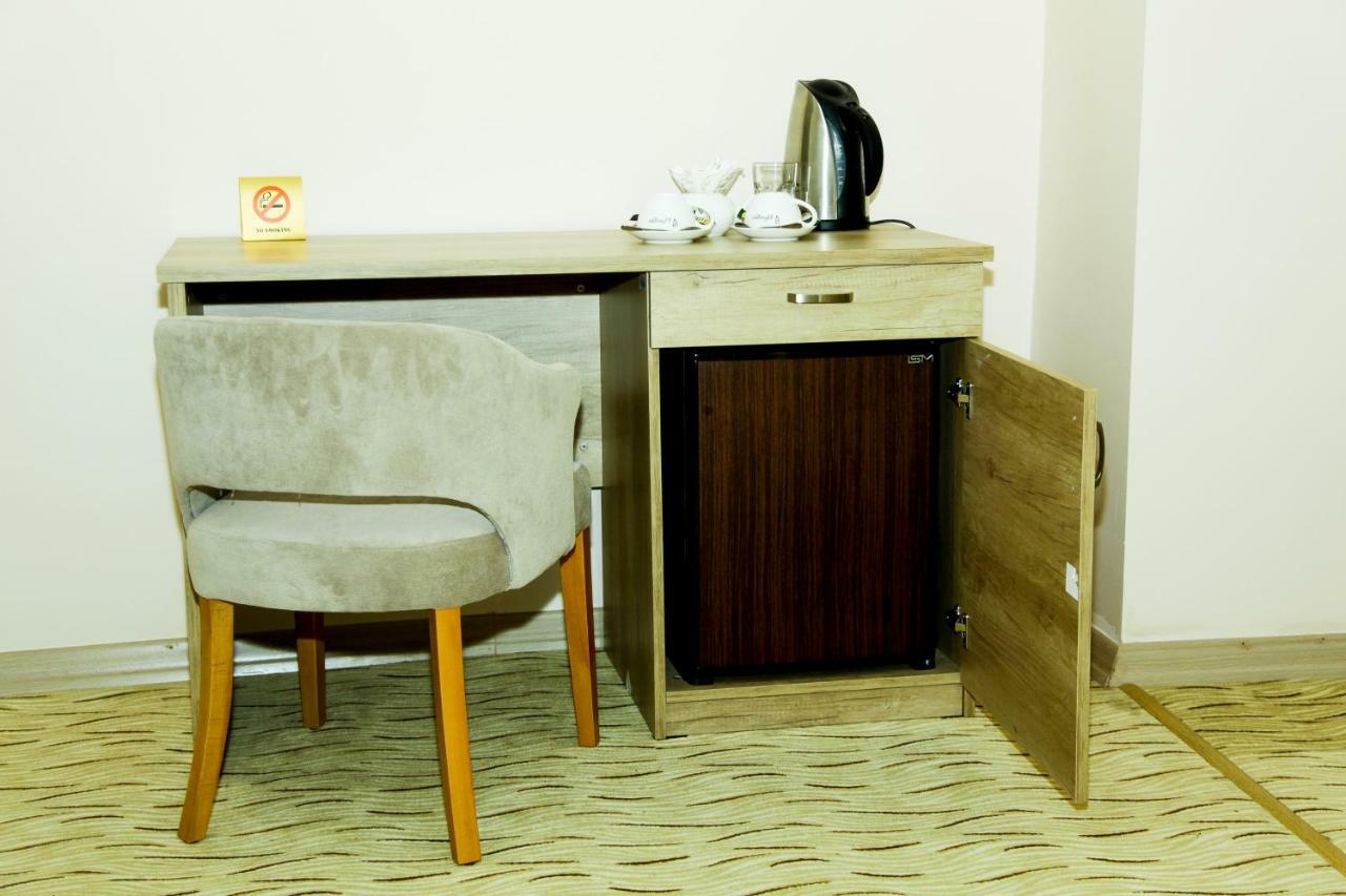 זוגדידי Hotel Grand מראה חיצוני תמונה