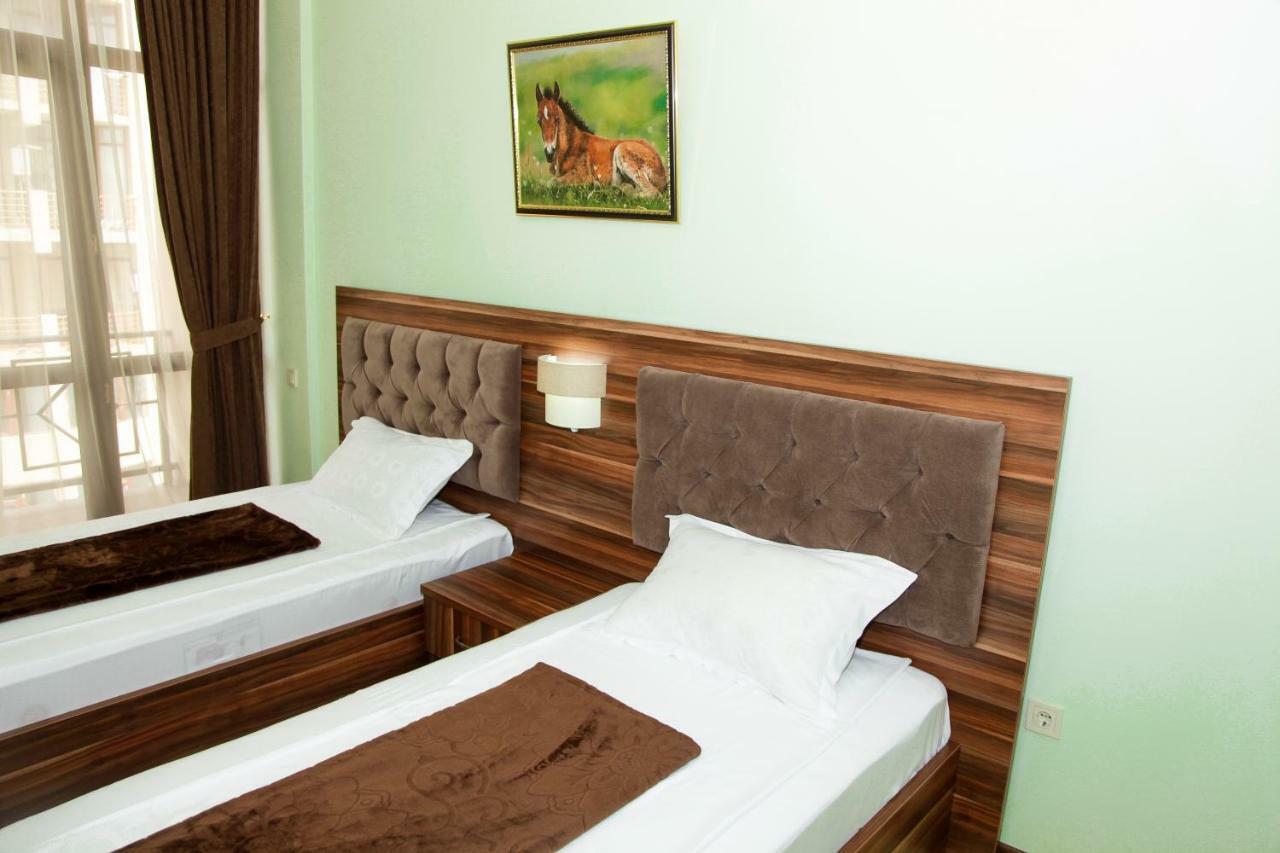 זוגדידי Hotel Grand מראה חיצוני תמונה