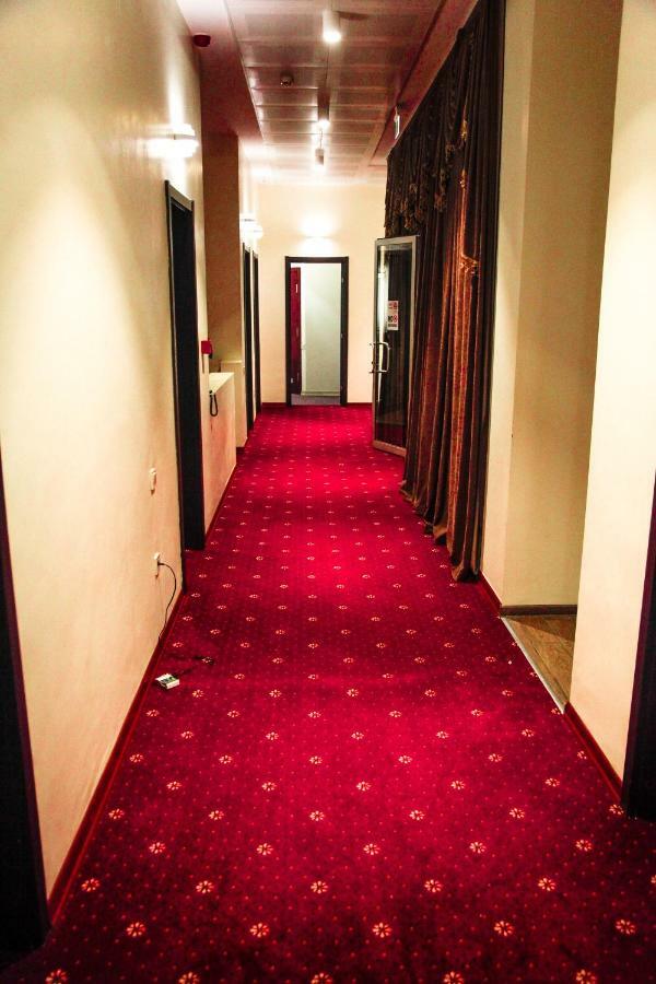 זוגדידי Hotel Grand מראה חיצוני תמונה