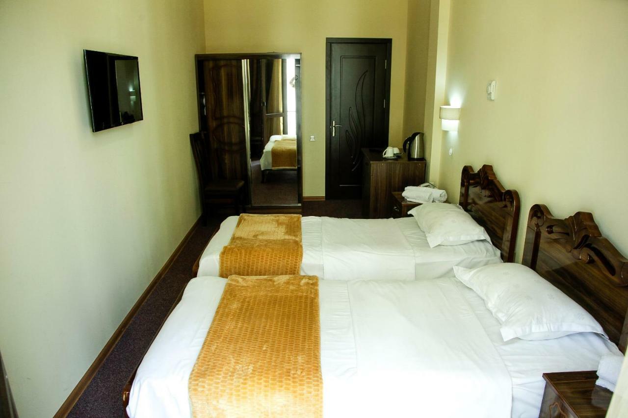 זוגדידי Hotel Grand מראה חיצוני תמונה